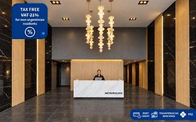 Deluxe Apartments In Downtown By Buerentals